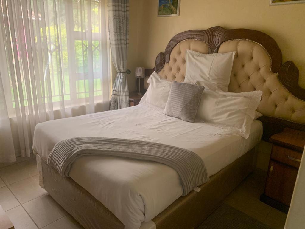 The Crown Inn Guest House Northwood 외부 사진